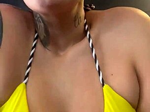 I was all sweaty and wet at the gym in front of Copacabana beach, my pussy wet and salty.