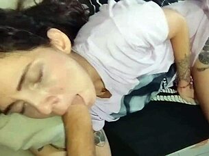 sexo diario con chica de cuarto termina en mamada y follada vaquerita