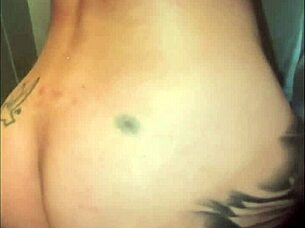 Caught my girlfriend bathing for a fuck?