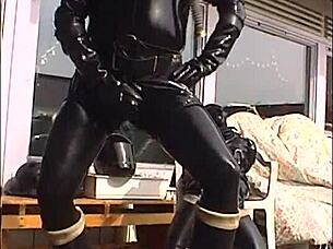 i'm so horny in this shiny rubber outfit, xxl size 😍