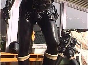 i'm so horny in this shiny rubber outfit, xxl size 😍