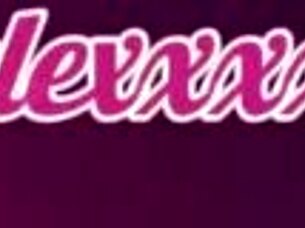 Twerking With Bebelexxx, So Juicy And Tight!