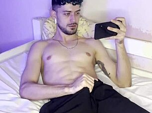 Brazilian bodybuilder jerks off his muscular cock for you.