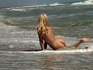 Gorgeous Teen Bathes In The Ocean