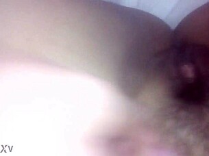 Narrative-Neutral: Cojida a mi novia → Girlfriend enjoys intimate encounter with partner.