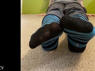 Teen Girl's Sexy Feet Preview