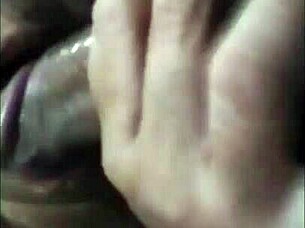 This Latina is an expert at giving blowjobs and cumshots