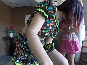 The Girls Found The Snake At The Festival And Sucked It 😏