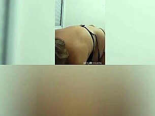 Gozou Balançando Os Peitos Masturbation Pussy Ass Blonde Big Natural Tits