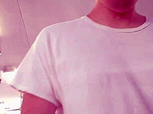 simple selfie of gym workout