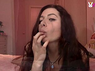 i-i'm masturbating with oil on my juicy pussy