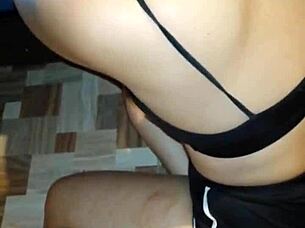 Colombian babe finds her sister writing a letter to a lover and gets to enjoy a passionate homemade encounter for silence