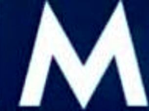 cute babe's wet pussy gets fucked until cum covers her feet