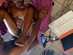 Busting a nut on her african american tits feels amazing 😍