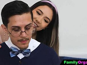 School Teen Fucks Stuck Father in Kitchen?