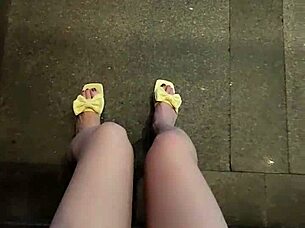 Shemale Ting Xuan's outdoor stroll turns public with unexpected peeing