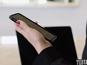 hung it guy gets called by big ass latina milf to fix her laptop in rough doggystyle