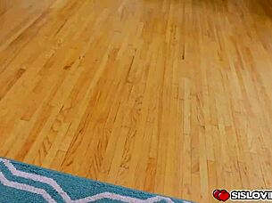 peyton robbie surprises stepbro with deep throat blowjob