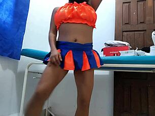 Sexy Sarita Plays Alone, Showing Her Ass!