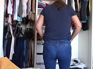 My latin wife shows off in public