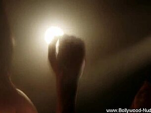 Wow, this indian brunette milf beauty is solo and beautiful!