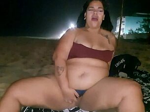Slut Shakes Ass on Beach