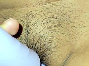 cierra la masturbacion con perrito y cum en trasero