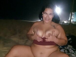 Slut Shakes Ass on Beach