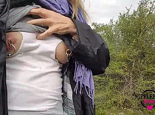 I flash my pierced pussy