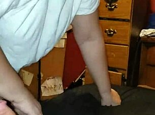 Busting in wife's fat pussy with big ass 😏