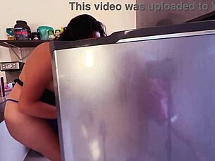 mexicana sexy cocina en tanguita muy bonita le chupan el culo y la follan rico