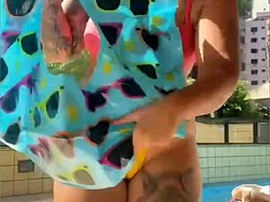 Redhead Exhibitionist Feels Thrilled as Her Swollen Pussy Gets Flashed on Live