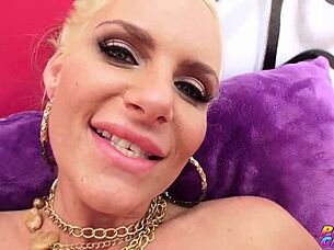 Phoenix Marie In Anal Threesome With Mike Adriano