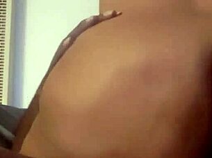 Me encuentra jugando y empieza a tocarme parte 1