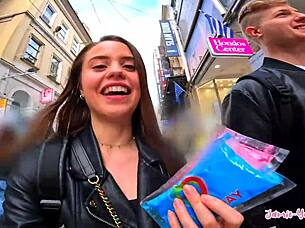 Want to see shower sex in Athens?