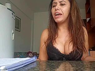 Sarah Rosa reveals how to be a prostitute.