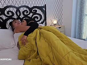 Pornostars Milf Y Joven Tommy Cabrio Donde Le Damos El Trio De Su Vida Mariana Martix Y Lapaisita