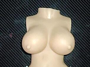 A Dolly Le Duele Pero Igual Le Encanta Sentirme Dentro De Su Pequeña Vagina