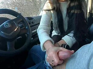 i'm brunette wife getting face fucked in car and swallowing cum