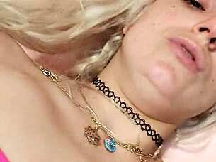 alina touches herself in early morning