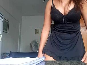 Sarah Rosa reveals how to be a prostitute.