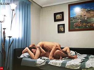 Amateur Couple Fucks Passionately During Quarantine