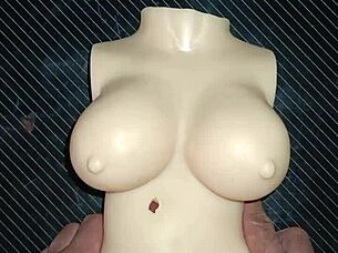 A Dolly Le Duele Pero Igual Le Encanta Sentirme Dentro De Su Pequeña Vagina