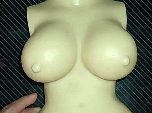 A Dolly Le Duele Pero Igual Le Encanta Sentirme Dentro De Su Pequeña Vagina