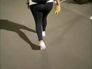 flashing my ass in the public store turns me on. i had to masturbate in the store restroom