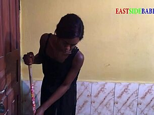 Ebony Chubby Cleaner Deepthroats BBC During Room Service Fuck