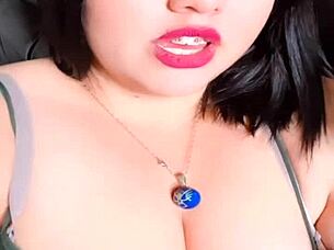i am lily influencer bbw sharing my webcam content with big tits and fat body
