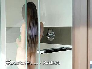 I'm The Gorgeous Brunette Scrubbing Pussy For Sex