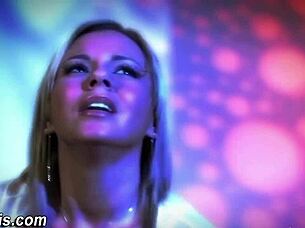 I caught this teen 18+ babe getting humped hard