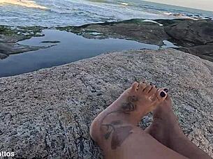 Confiss�es Proibidas Nicoly Revela Que A Priminha Chupava Sua Bucetinha Desde Cedo